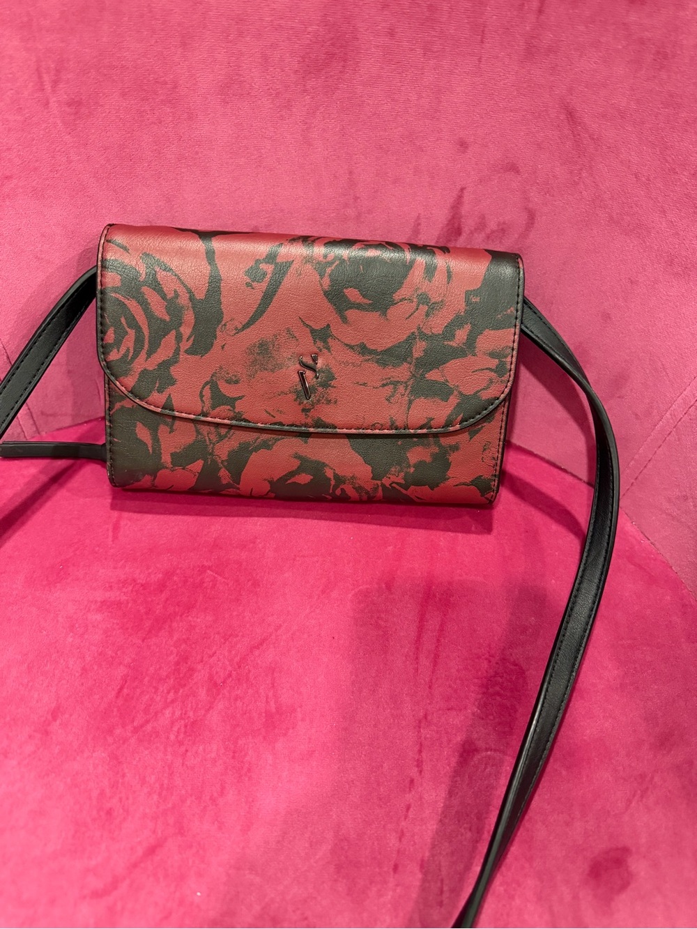 vera wang Women’s Red Floral Crossbody Bag by